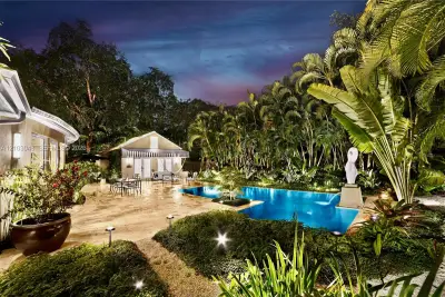 537 NE 96th St, Miami Shores: photo 1 of 48