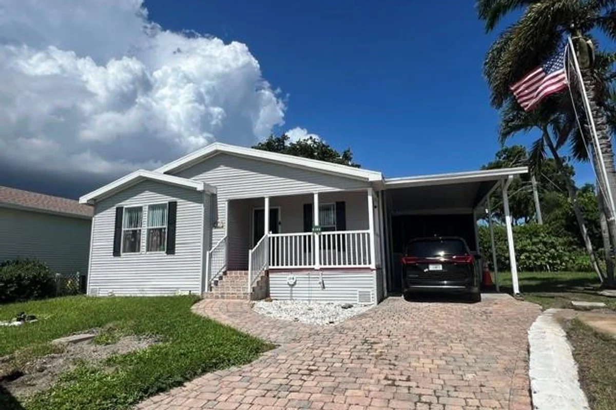 4029 3rd Ct, Lantana: photo 1 of 3