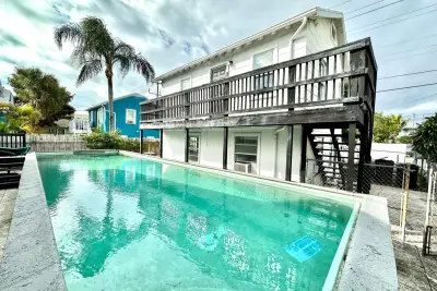 101 S C St #2, Lake Worth Beach: photo 1 of 14