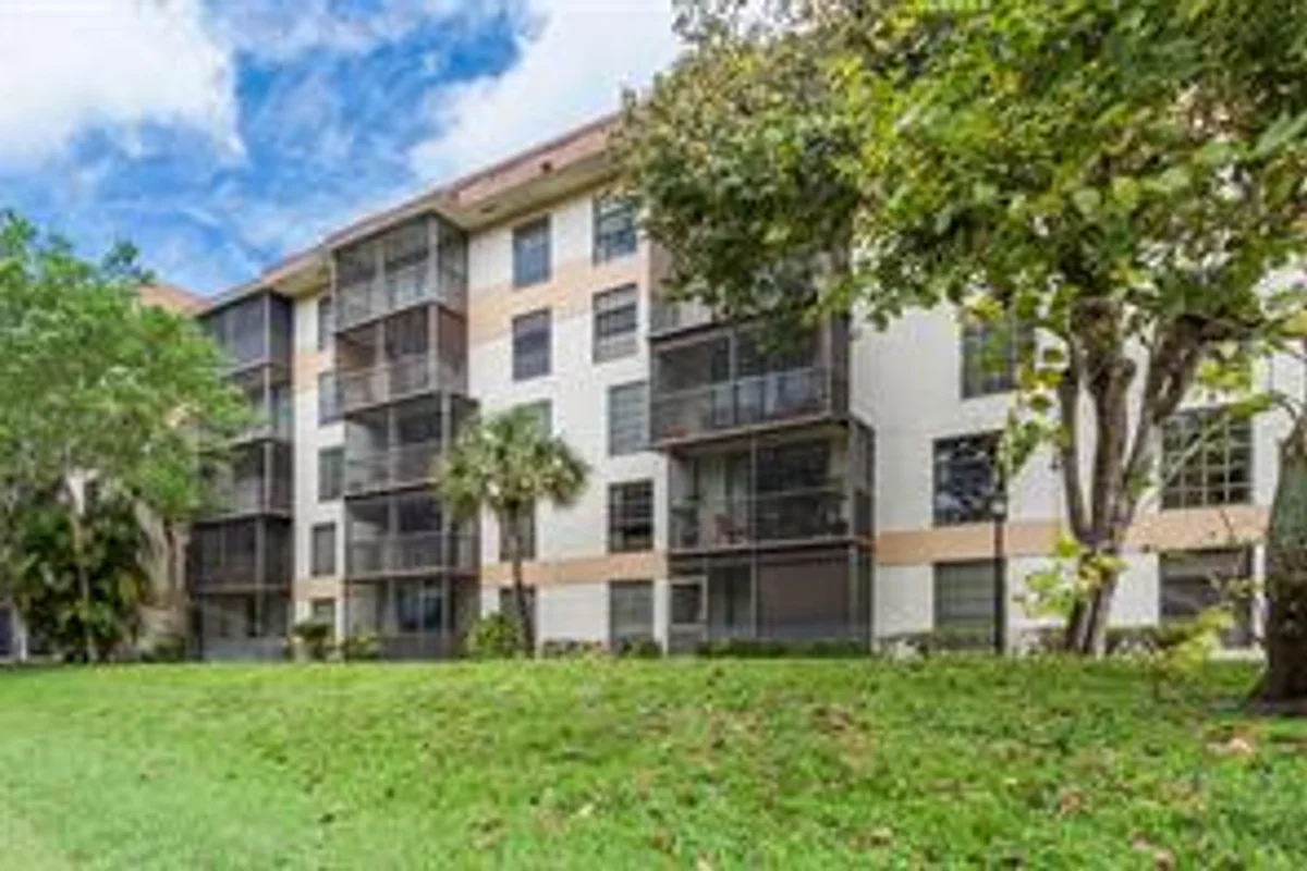 5570 NW 44th St #504-A, Lauderhill: photo 1 of 3