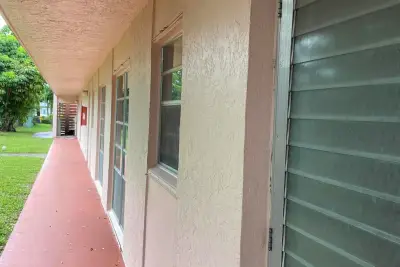 11 Golfs Edge A, West Palm Beach: photo 1 of 21