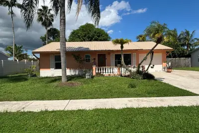 4553 Vespasian Ct, Lake Worth: photo 1 of 38