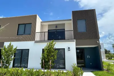 14624 SW 261st Ter #2, Homestead: photo 1 of 22
