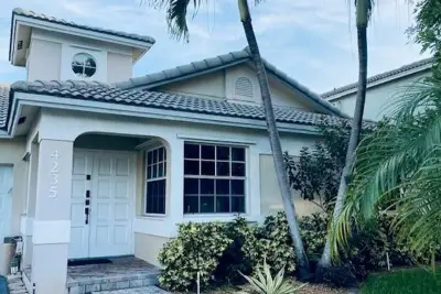 4235 NW 56th Dr, Coconut Creek: photo 1 of 25