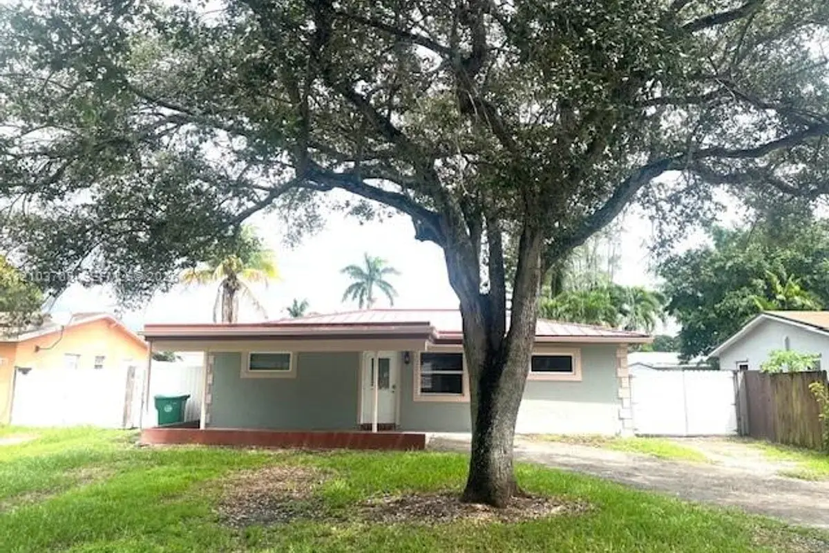 4150 SW 56th Ter, Davie: photo 1 of 59