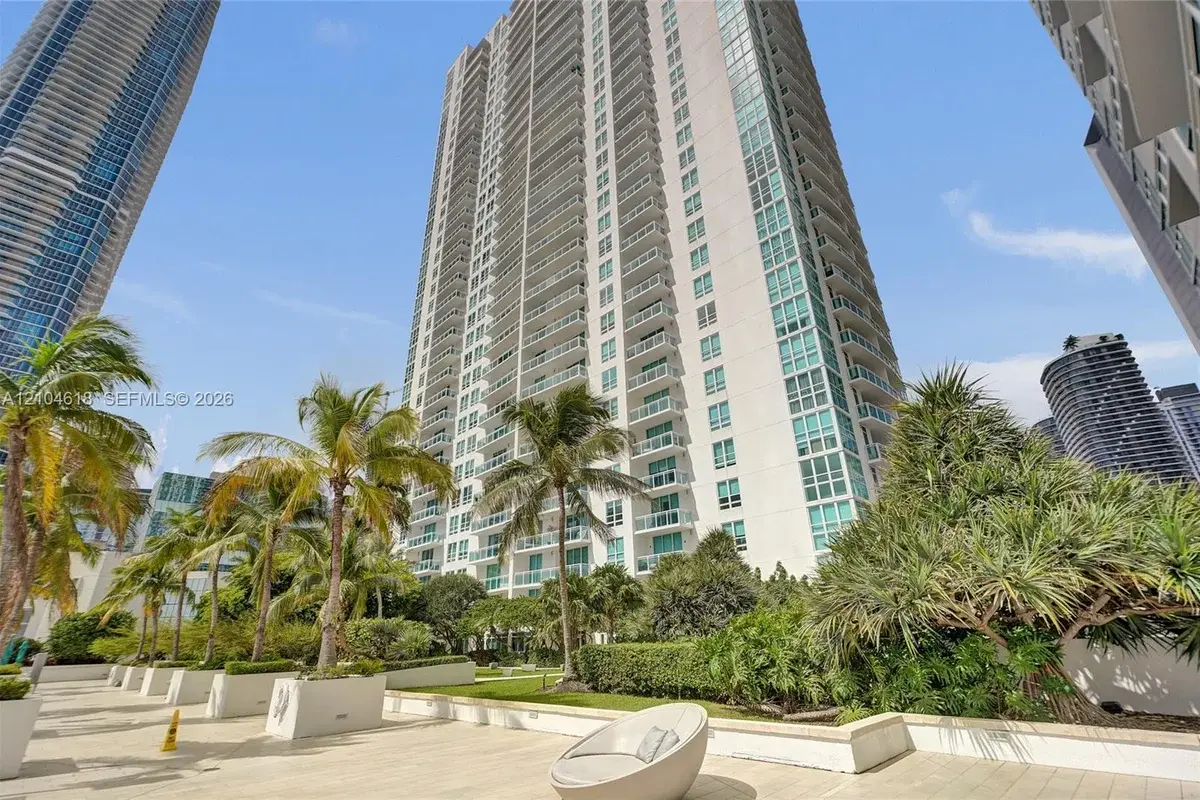 951 Brickell Ave #1106, Miami: photo 1 of 31