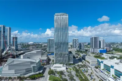 1400 Biscayne Blvd #3403, Miami: photo 1 of 31
