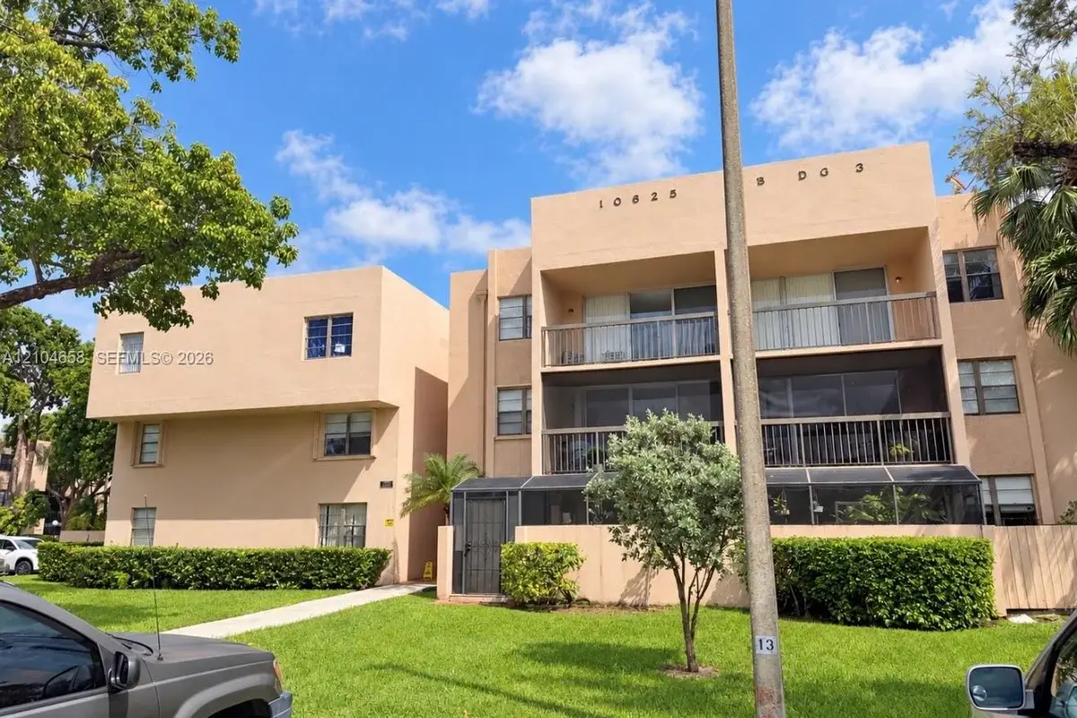 10625 SW 112th Ave #311, Miami: photo 1 of 18