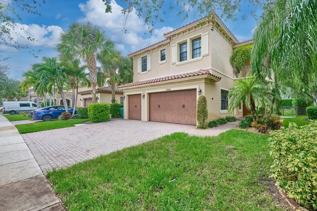 7593 NW 113th Ave, Parkland: photo 1 of 80