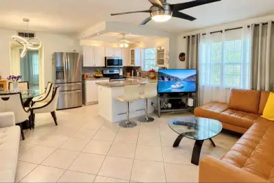 116 E Westbury E, Deerfield Beach: photo 1 of 35