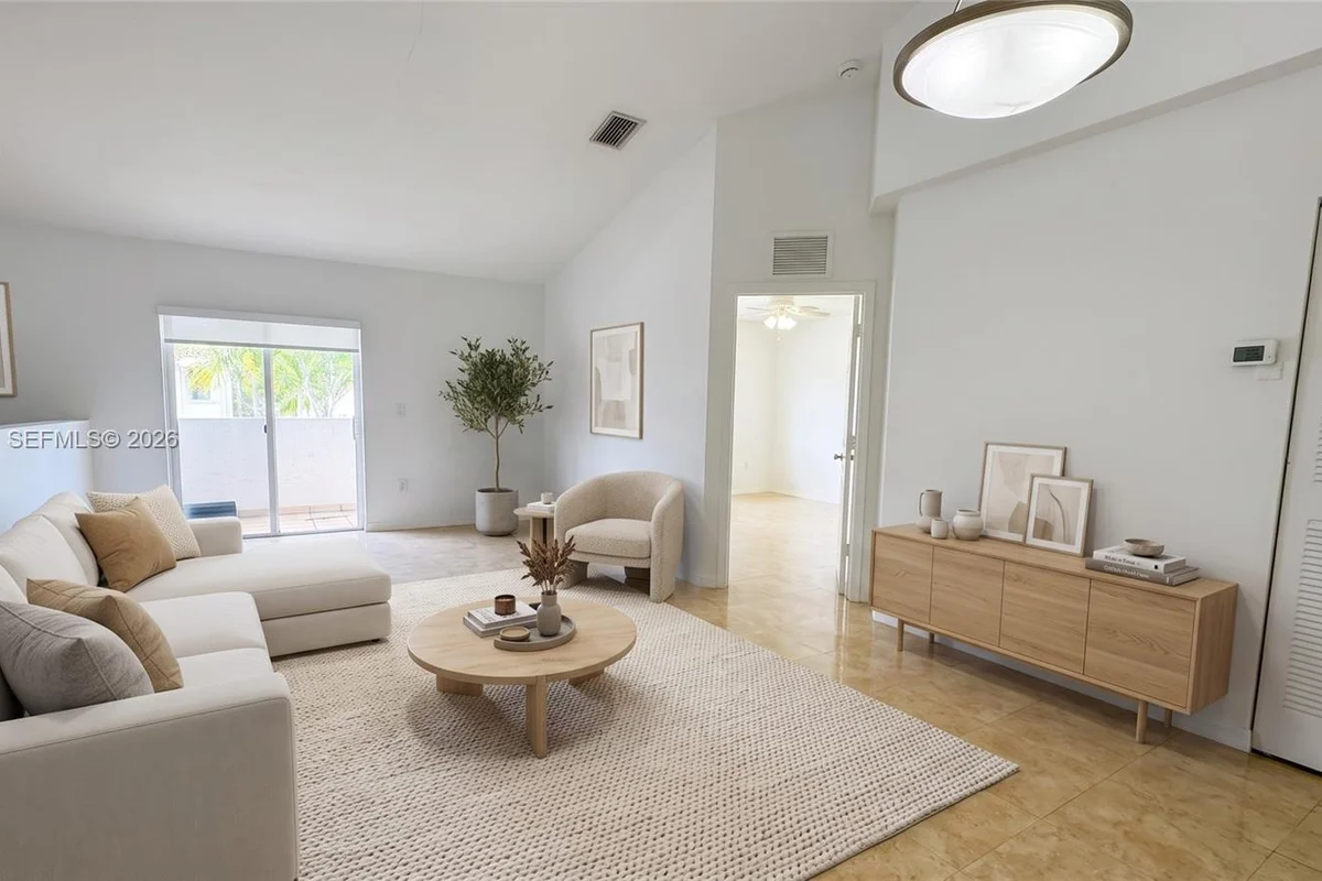 6676 SW 115th Ct #404, Miami: photo 1 of 11