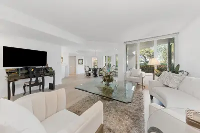 100 SE 5th Ave #102, Boca Raton: photo 1 of 33