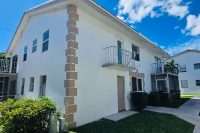 104 SE 10th St #101, Deerfield Beach: photo 1 of 14