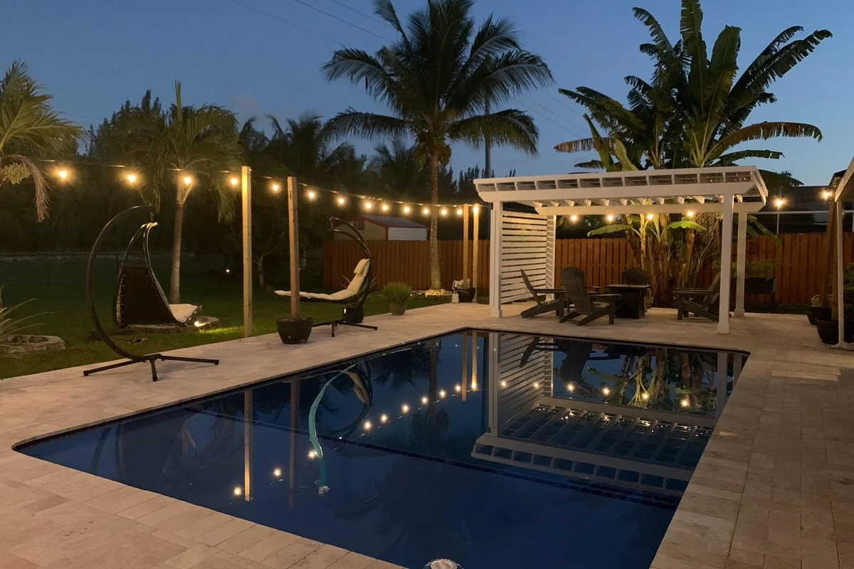 4670 NW 113th Ave, Sunrise: photo 1 of 11