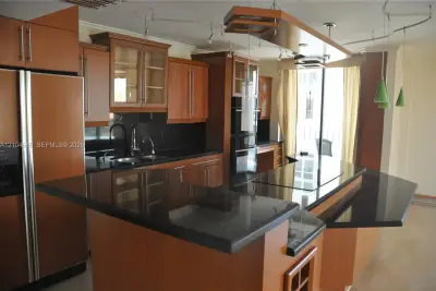 8877 Collins Ave #507, Surfside: photo 1 of 6