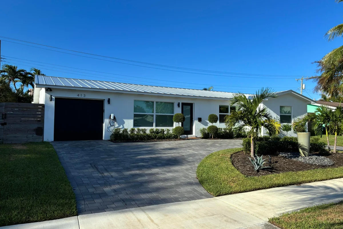 413 Gulf Rd, North Palm Beach: photo 1 of 21