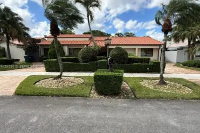 2230 SW 131st Pl, Miami: photo 1 of 4