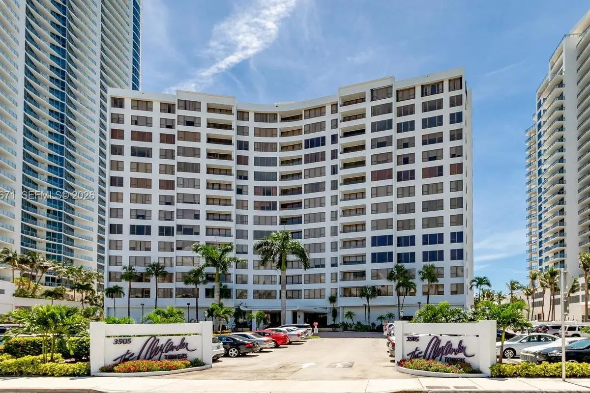 3505 S Ocean Dr #305, Hollywood: photo 1 of 36