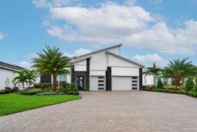 10822 Stellar Cir, Palm Beach Gardens: photo 1 of 53