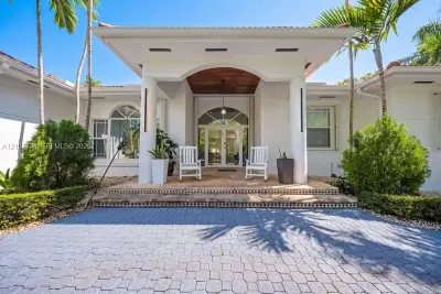 5750 SW 67th Ave, Miami: photo 1 of 46