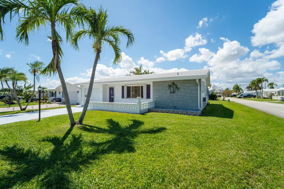 1601 SW 18th St SW, Boynton Beach: photo 1 of 27