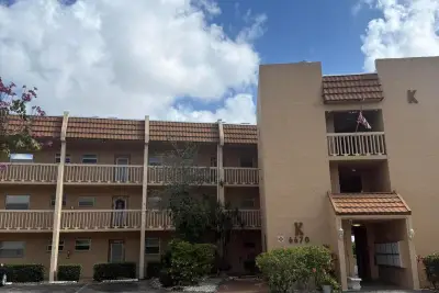 6670 Royal Palm Blvd #205K, Margate: photo 1 of 10