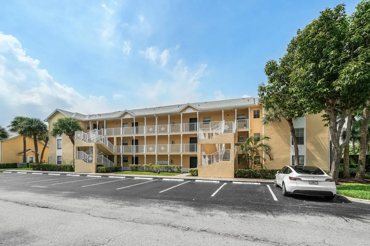 6283 La Costa Dr #E, Boca Raton: photo 1 of 38