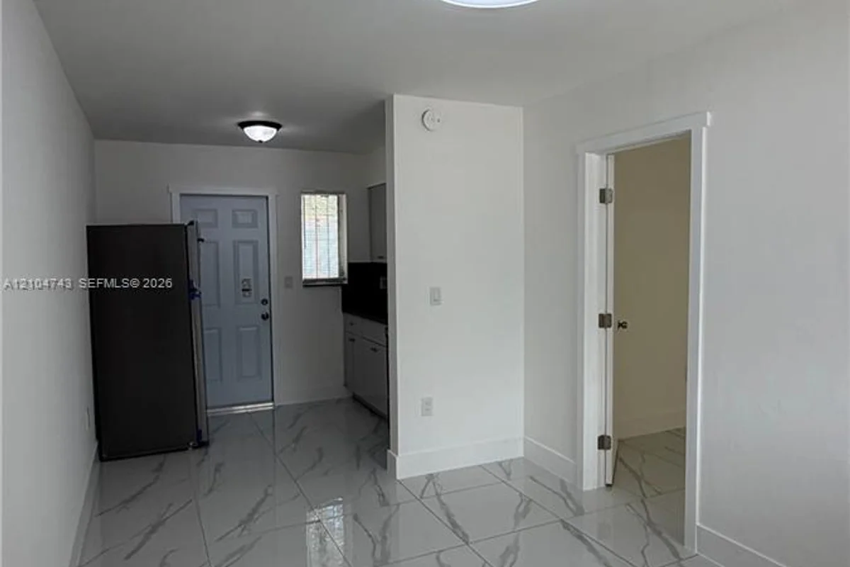 2162 NW 23rd Ave #2, Miami: photo 1 of 13