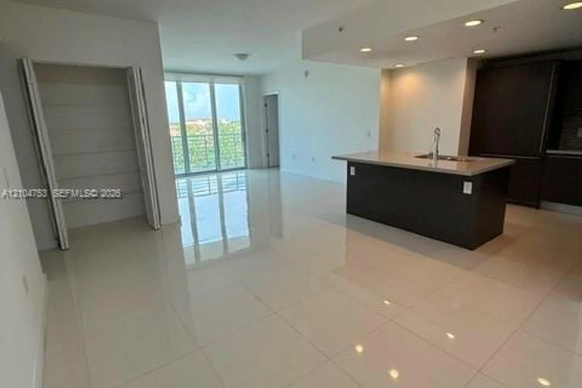 7875 NW 107th Ave #608, Doral: photo 1 of 14