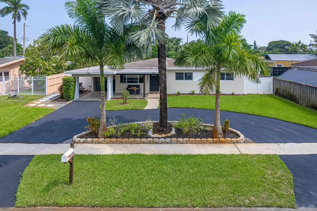 1530 SW 25th Ave, Fort Lauderdale: photo 1 of 35