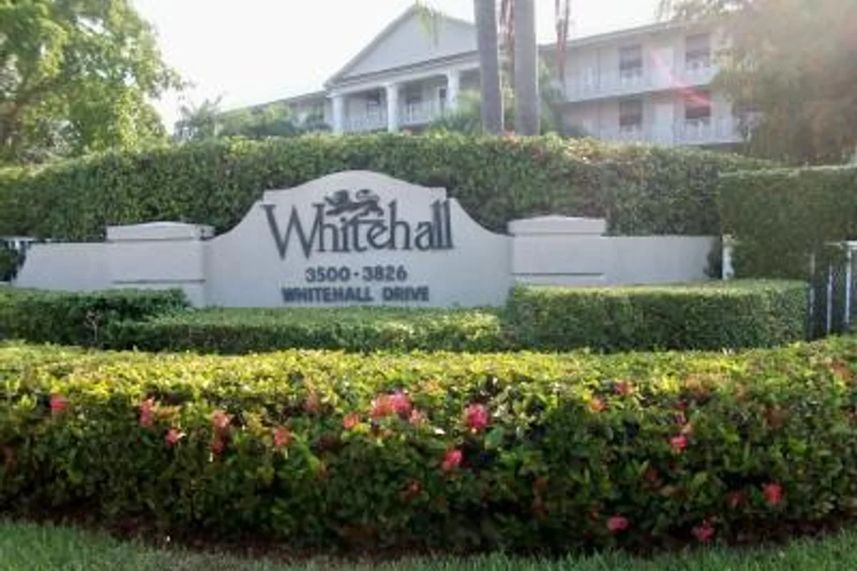 3520 Whitehall Dr #302, West Palm Beach: photo 1 of 1