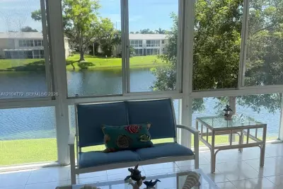 1421 NW 19th Ter #202, Delray Beach: photo 1 of 34