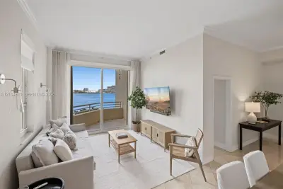 888 Brickell Key Dr #410, Miami: photo 1 of 41