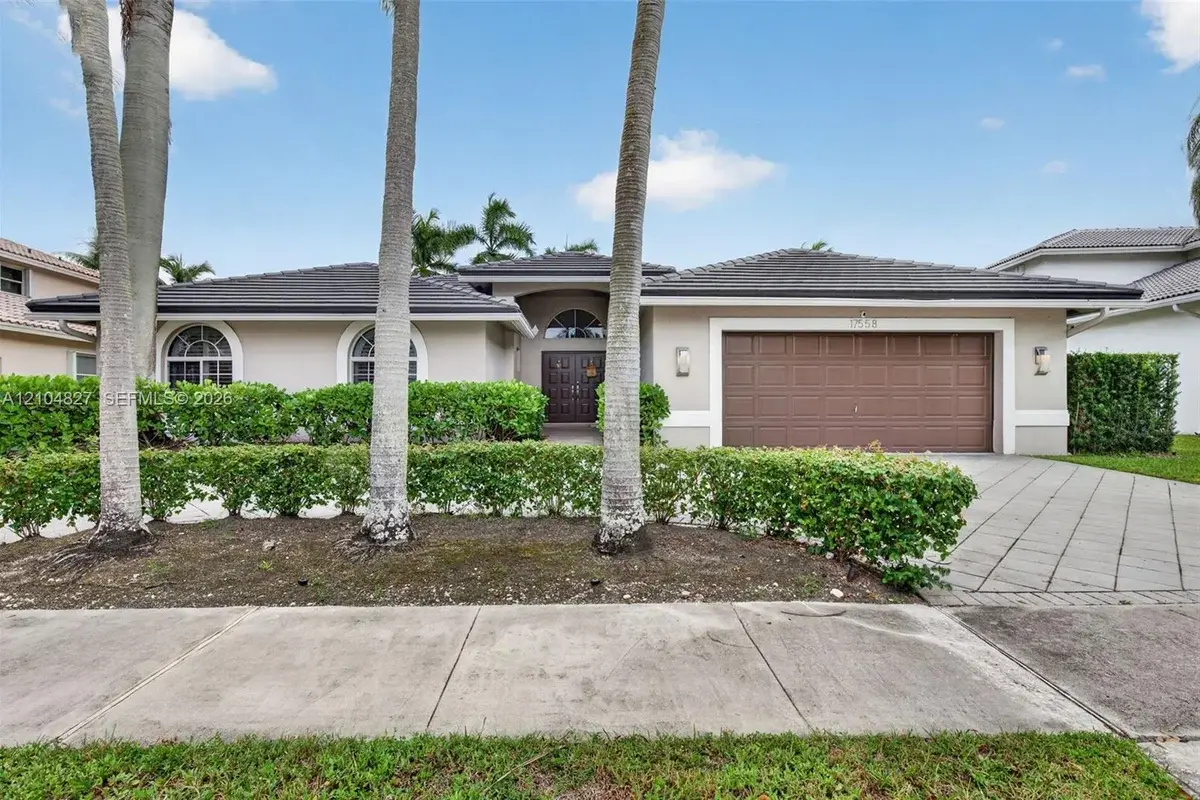 17558 SW 13th St, Pembroke Pines: photo 1 of 8