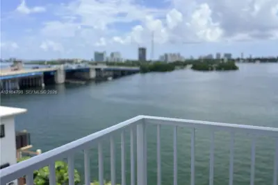 7825 NE Bayshore Ct #501, Miami: photo 1 of 32