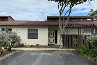 3811 SW 69th Ave #12-L, Miramar: photo 1 of 39