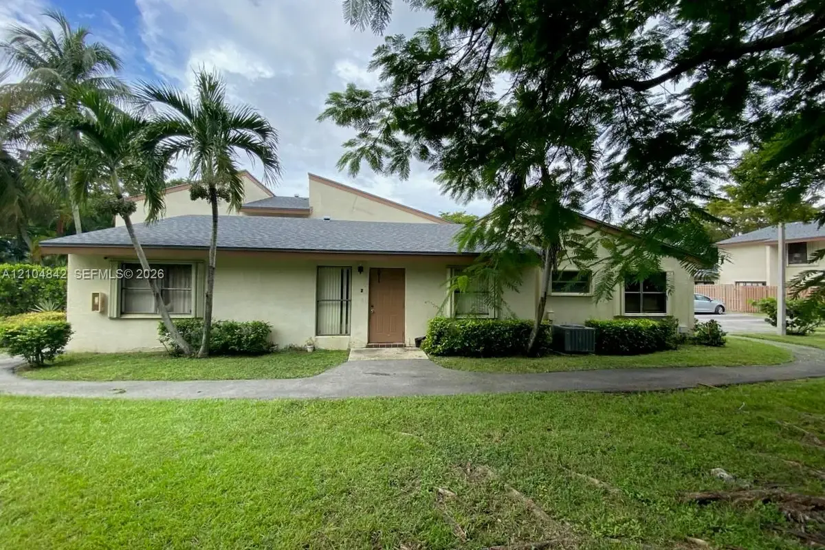 11562 SW 109th Rd #35Z, Miami: photo 1 of 27