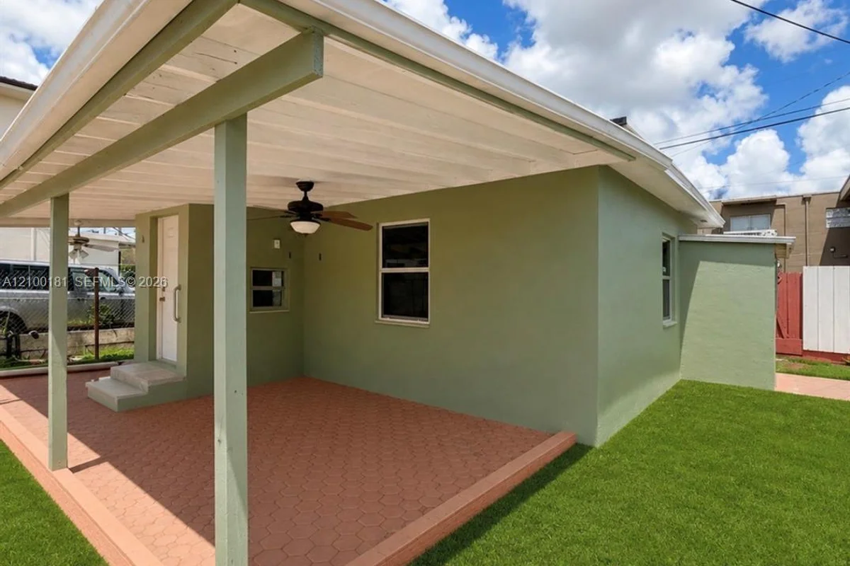 8548 Lake Point Ct, Lake Worth: photo 1 of 1