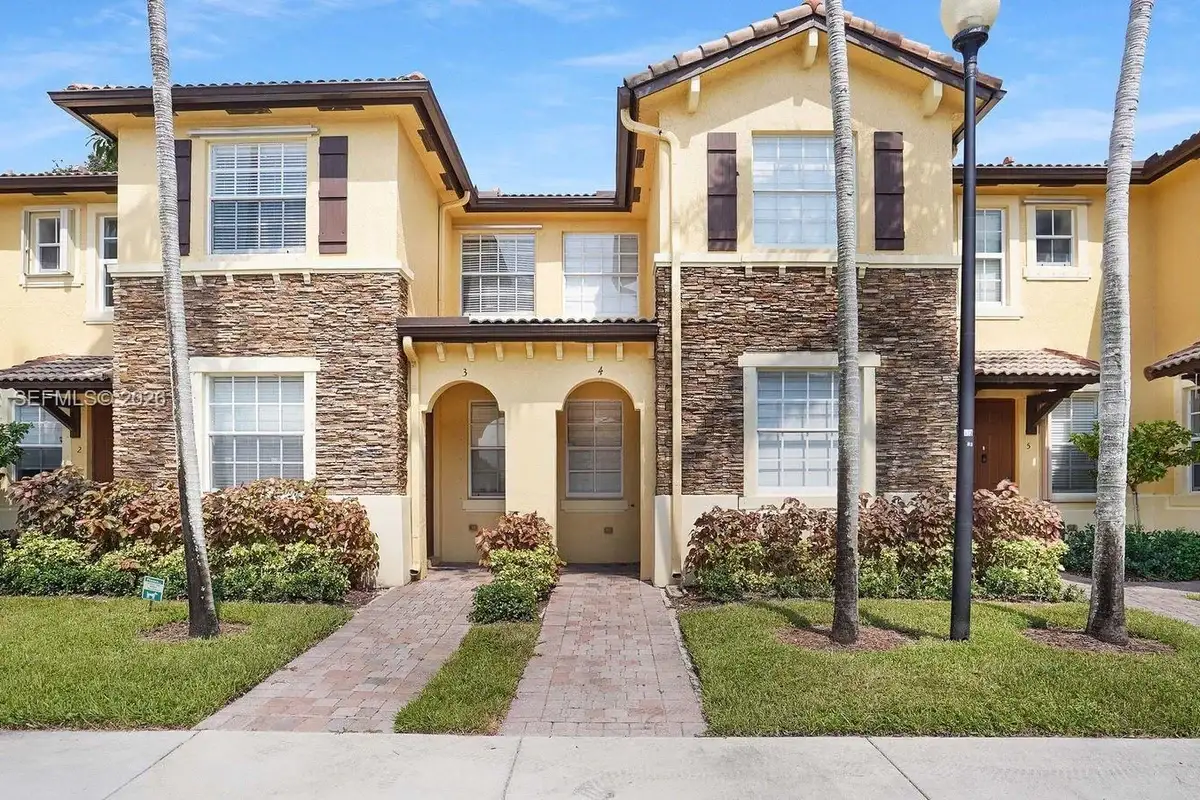 9229 SW 227th St #4-9, Cutler Bay: photo 1 of 28