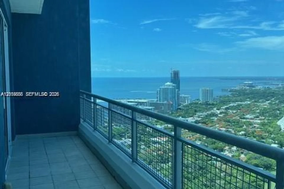 60 SW 13th St #4611, Miami: photo 1 of 12