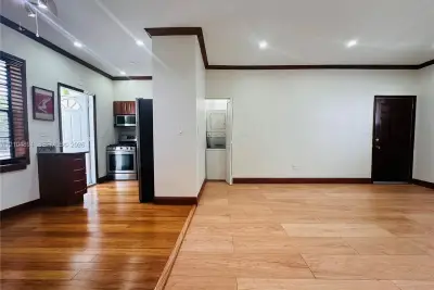 1470 Lincoln Ter #1, Miami Beach: photo 1 of 27
