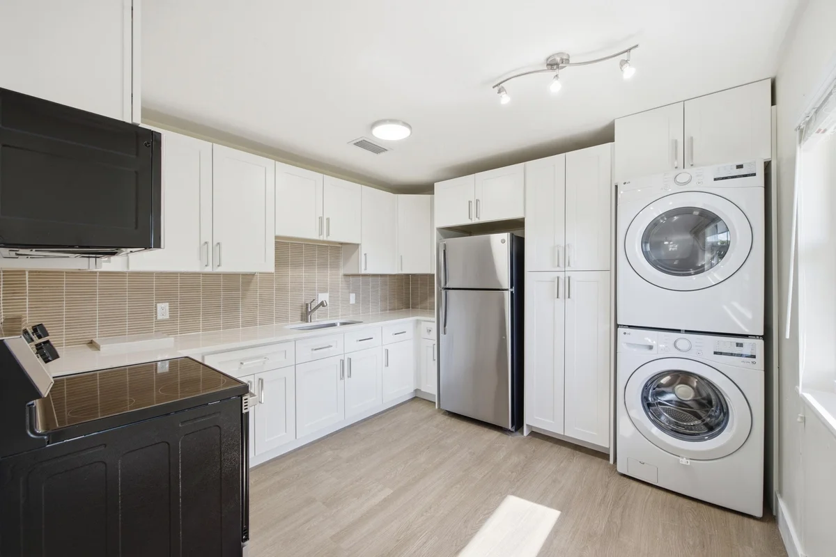 351 Wickline Blvd, Lantana: photo 1 of 29