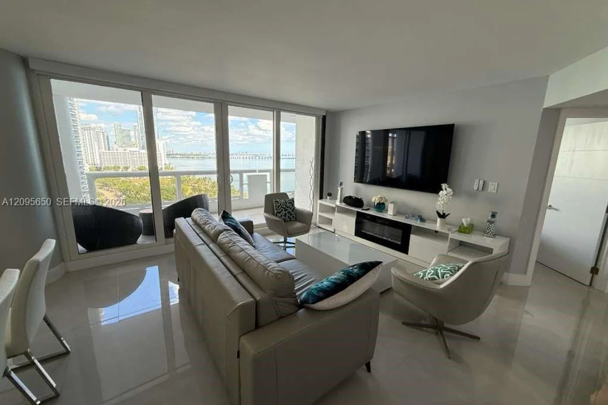 1717 N Bayshore Dr #A-1840, Miami: photo 1 of 12