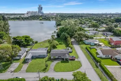 5630 SW 55th Ave, Davie: photo 1 of 50