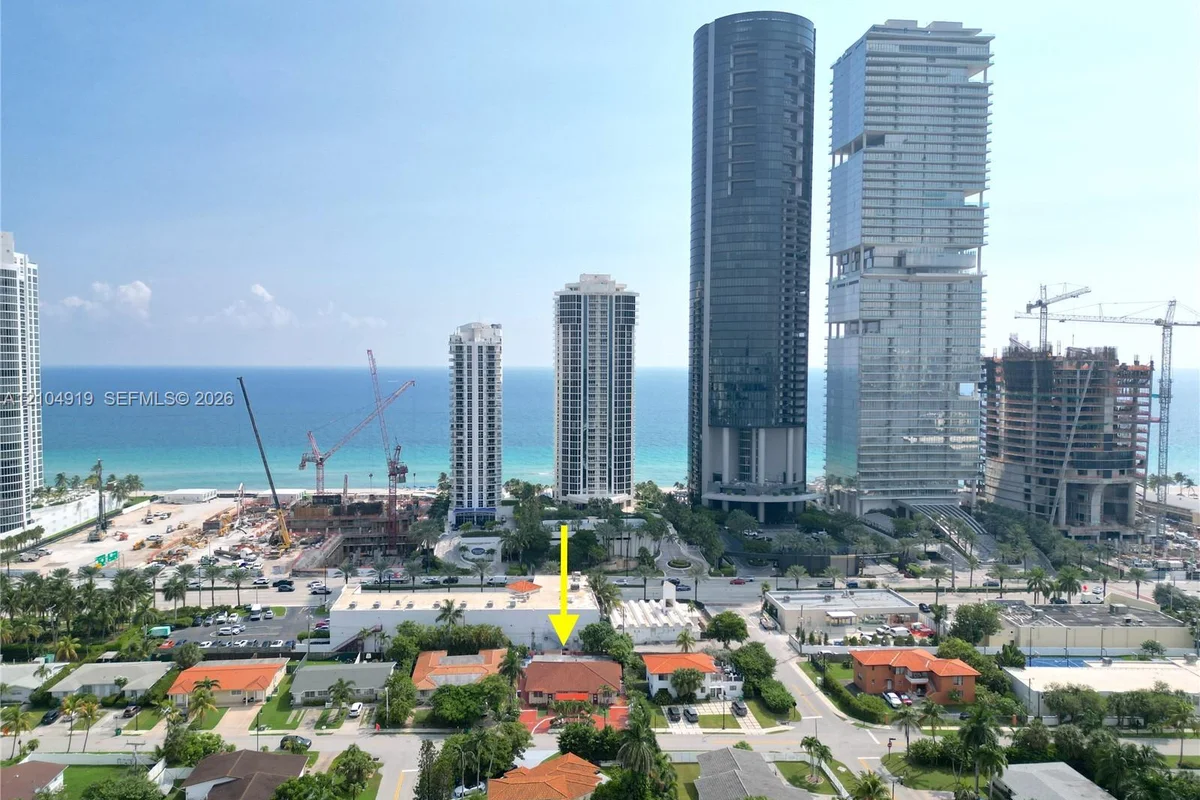 18605 Atlantic Blvd, Sunny Isles Beach: photo 1 of 3