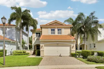 221 Isle Verde Way, Palm Beach Gardens: photo 1 of 44