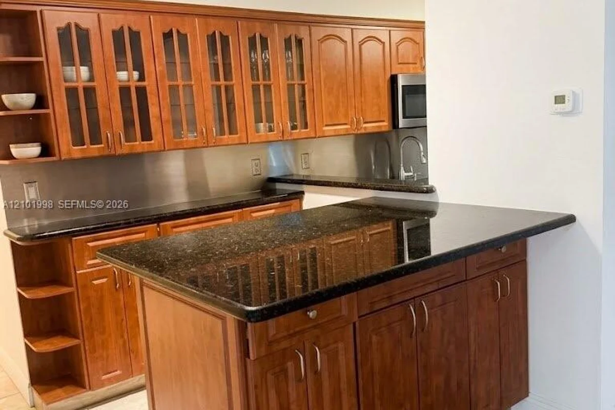 5055 NW 7th St #206, Miami: photo 1 of 17