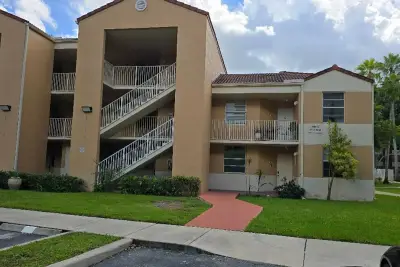 8316 NW 24th St, Coral Springs: photo 1 of 21
