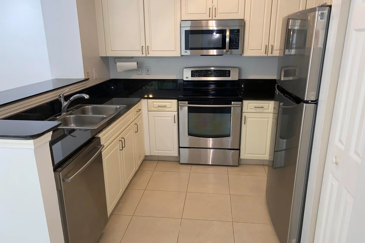 720 S Sapodilla Ave #408, West Palm Beach: photo 1 of 30