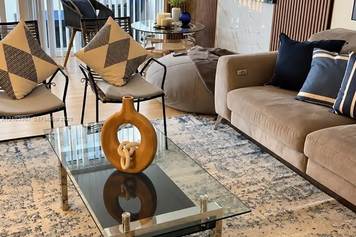 2030 S Ocean Dr #618, Hallandale Beach: photo 1 of 11